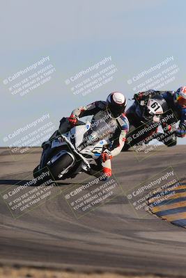media/Dec-15-2023-Apex Assassins (Fri) [[91f19fb1c7]]/Trackday 1/Session 4 (Turn 12)/
